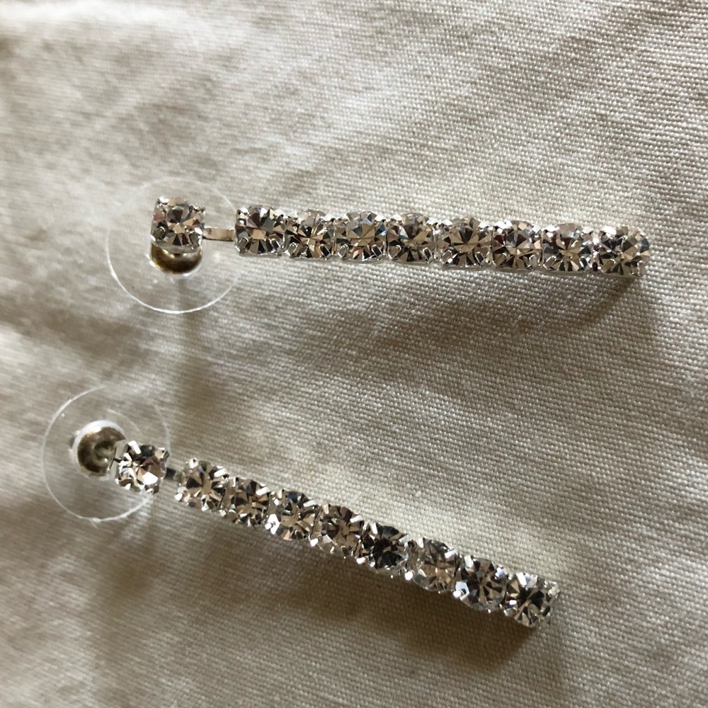 White Rhinestone drop earrings -1.5in